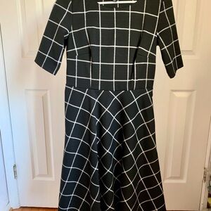 Chadwicks of Boston Fit & Flare Dress Black White Plaid Size 4 Woven Stretch
